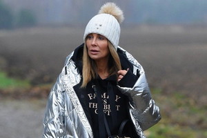 Małgorzata Rozenek w długiej kurtce