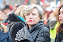 Krystyna Janda na Międzynarodowym Strajku Kobiet
