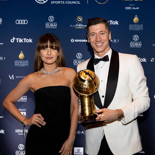 Anna Lewandowska w obłędnej kreacji na gali „Globe Soccer Awards”. Przebiła ukochaną Christiano Ronaldo?