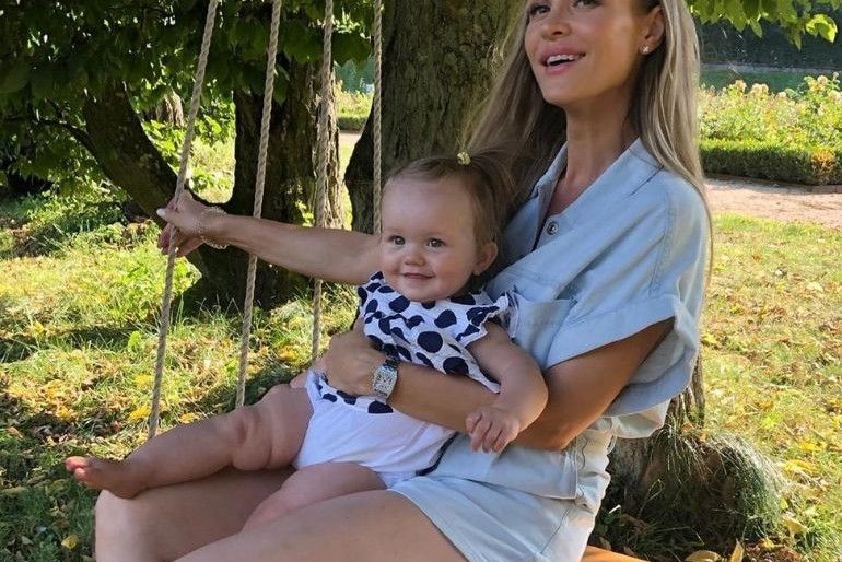 Joanna Krupa z córeczką