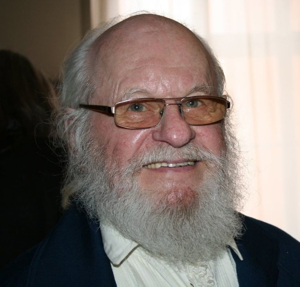 img2UJmIh-0107405