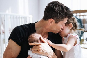 Robert Lewandowski z Klarą i Laurą
