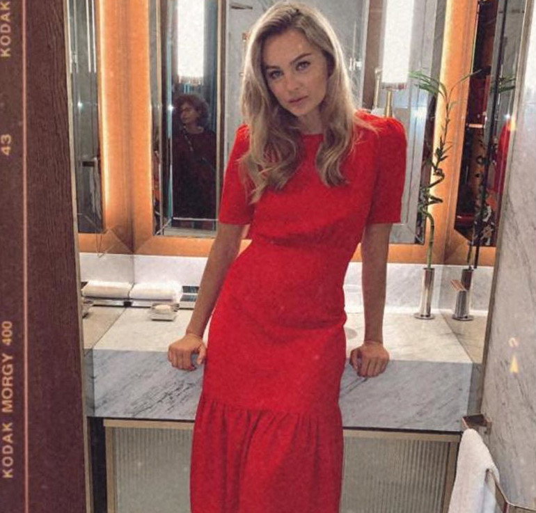 Małgorzata Socha w czerwonej sukience Monnari