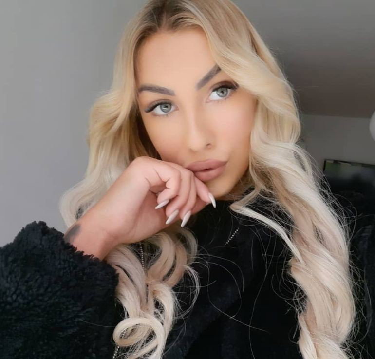 Ada z "Love Island"