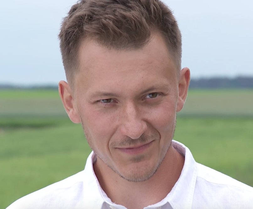Rolnik szuka żony, Maciej