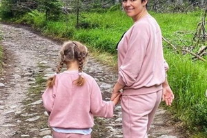 Katarzyna Cichopek z córką w identycznych dresach