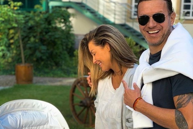 Małgorzata Rozenek i Radosław Majdan z Heniem