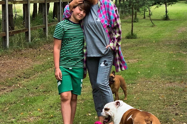 Małgorzata Rozenek w klapkach Birkenstock za 200 zł