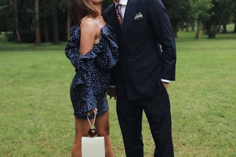 Anna Lewandowska całuje Roberta Lewandowskiego