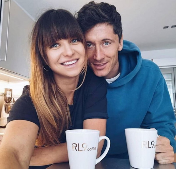 Anna i Robert Lewandowscy w kuchni