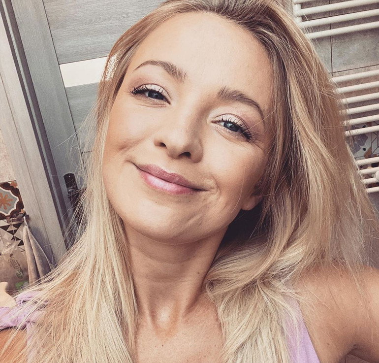 Basia Kurdej Szatan pokazała brzuch