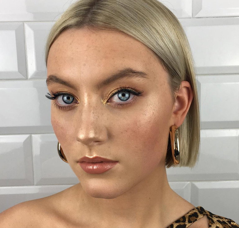 Baza za 13 złotych z Rossmanna tworzy efekt "glass skin" jak z Instagrama! Jest idealna na upały