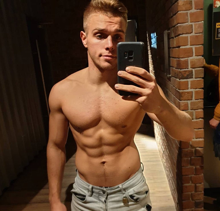 Gorące zdjęcia Blondino na Instagramie
