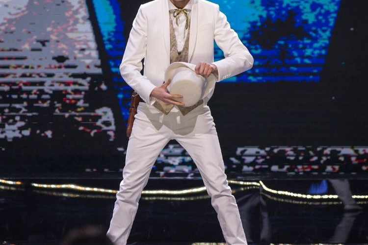 Mateusz Łapka w "Dance Dance Dance"