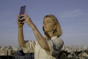 Maffashion x Galaxy Z Flip – Samsung nawiązuje współpracę z Julią Kuczyńską