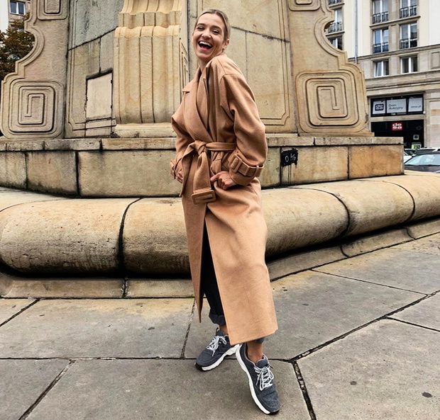 Joanna Koroniewska w płaszczu z Reserved