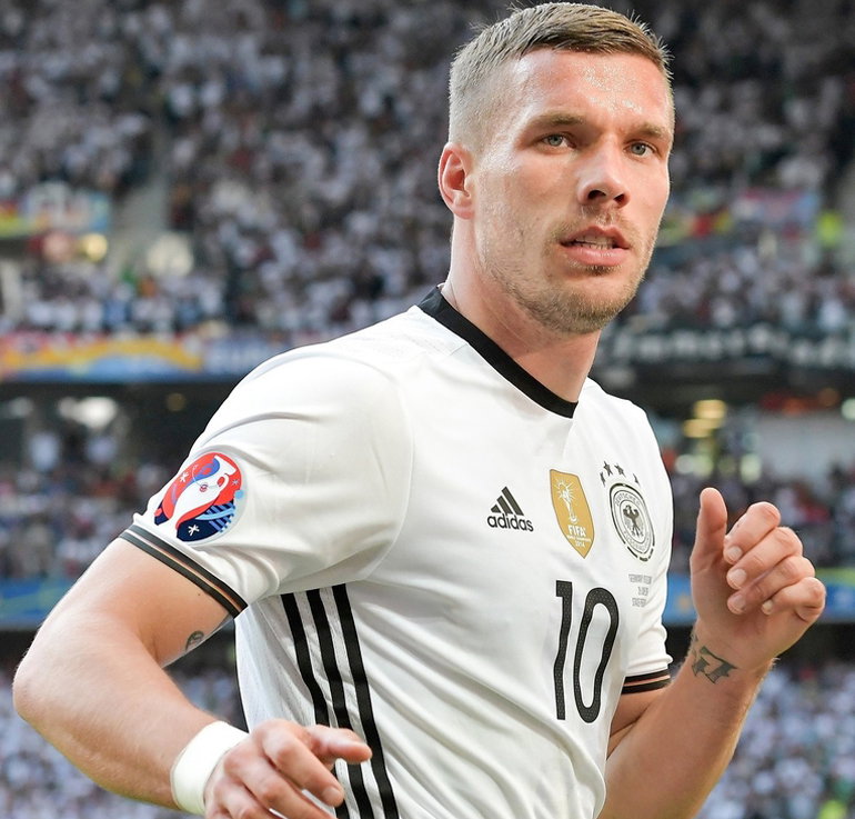 Lucas Podolski poinformował o śmierci babci