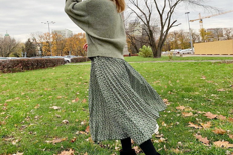 Joanna Koroniewska w plisowanej spódnicy z H&M! To prawdziwy must-have jesieni