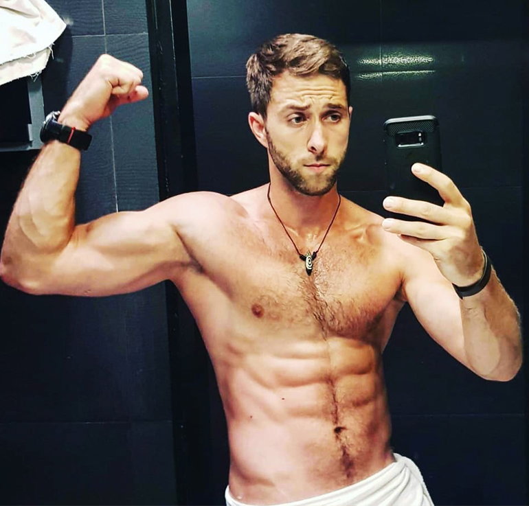 Ten przystojniak wygrał "Ninja Warrior"! Kim jest Kuba Zawistowski?