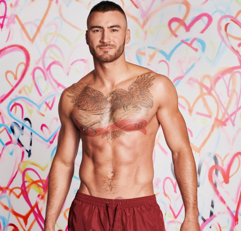 Maciek Love Island. Wyspa miłości