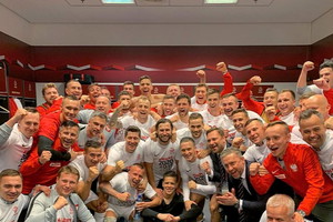 Piłkarze w szatni po meczu, reprezentacja