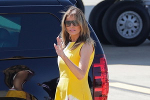 Melania Trump w żółtej sukience