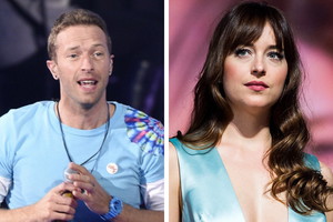 Dakota Johnson i Chris Martin