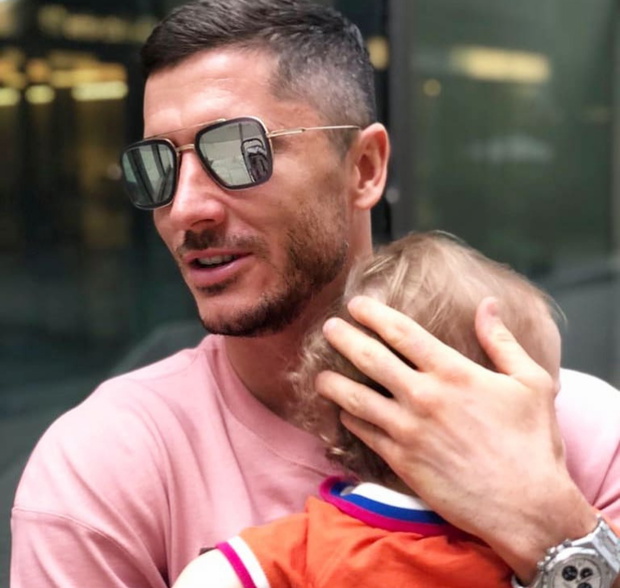 Słodkie zdjęcia Robert Lewandowski  Klara Lewandowska beta main