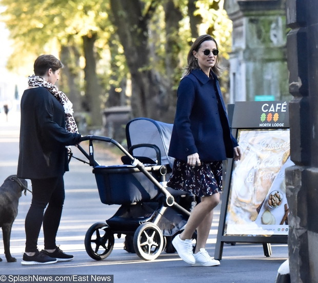 Pippa Middleton na spacerze z dzieckiem