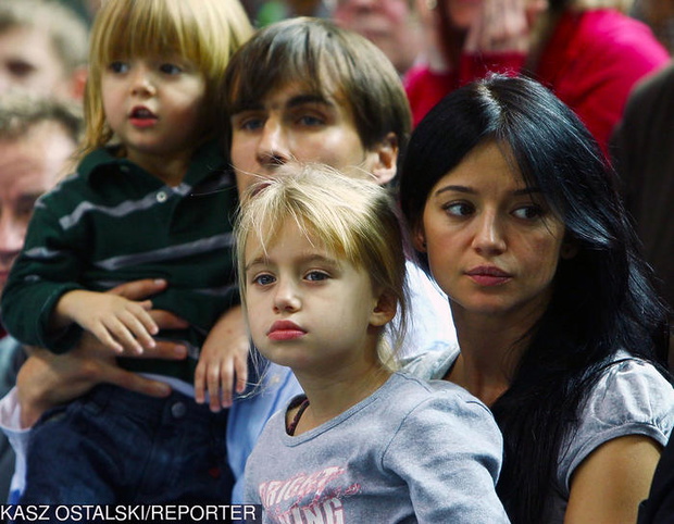 anna-przybylska-oliwia-bieniuk-496753-1X700-54e88ef