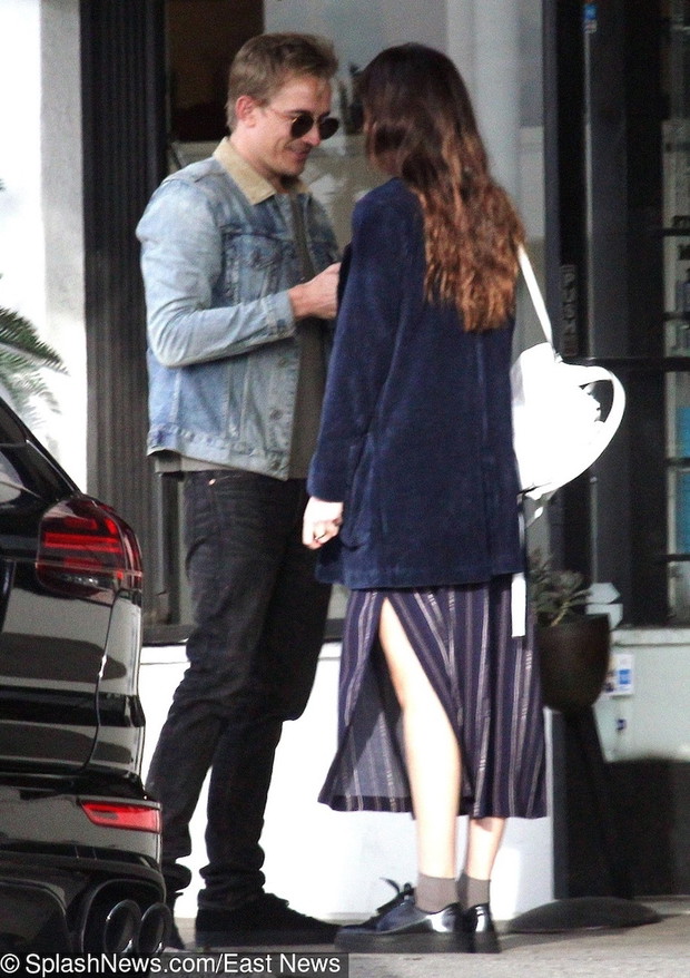 Dakota Johnson z przyjaciÛ?mi