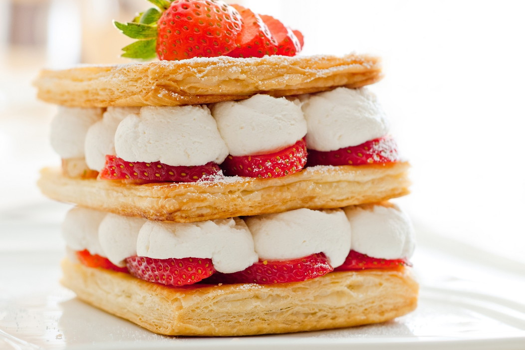 Mille feuille, czyli francuski przekładaniec z owocami - przepis na ciasto