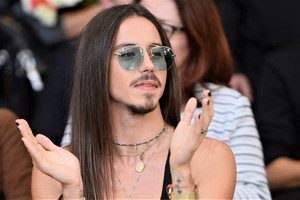 Nudny look? Nigdy w życiu. Padniecie, kiedy zobaczycie nowe spodnie Michała Szpaka