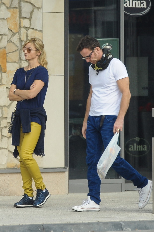 2016.10.04 WarszawaJoanna Brodzik i Pawel Wilczak z dziecmiFOT SAN/AF EOS