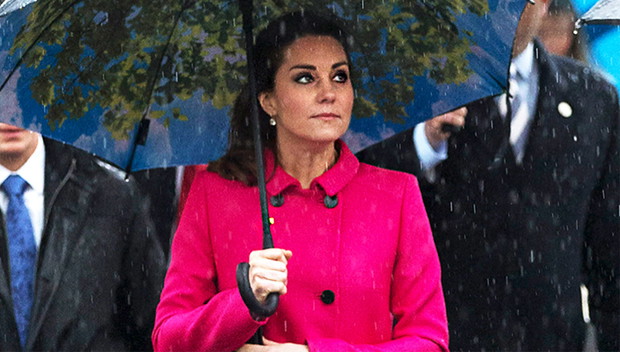 Księżna Kate w różowym płaszczu