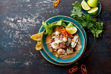Ceviche, czyli surowa ryba w sosie cytrusowym - jak przygotować?