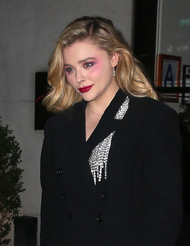 Chloe  Moretz w ró?owym makija?u