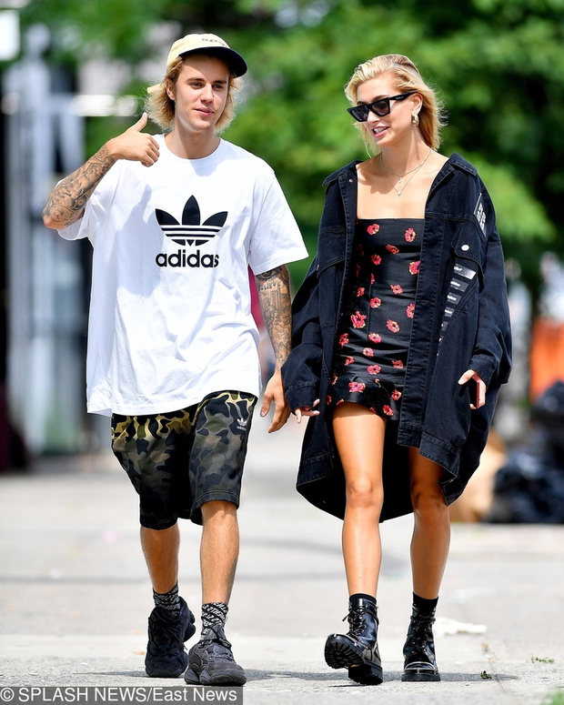 Justin Bieber i Hailey Baldwin na spacerze