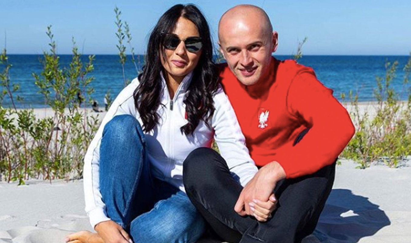 Michał Pazdan z żoną Dominiką na plaży