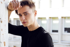 Patryk Pniewski wziął ślub?! Pokazał zdjęcie i jego fanki zamarły!