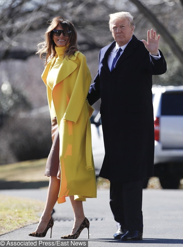 Melania Trump w ?ó?tym p?aszczu