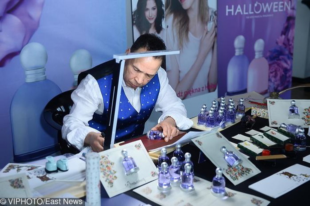 event-perfumy-halloween-472995-1X700-a1ac08f