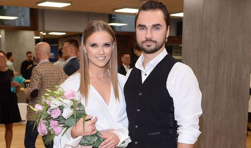 Agnieszka Kaczorowska z chłopakiem na otwarciu szkoły "Danceworld"