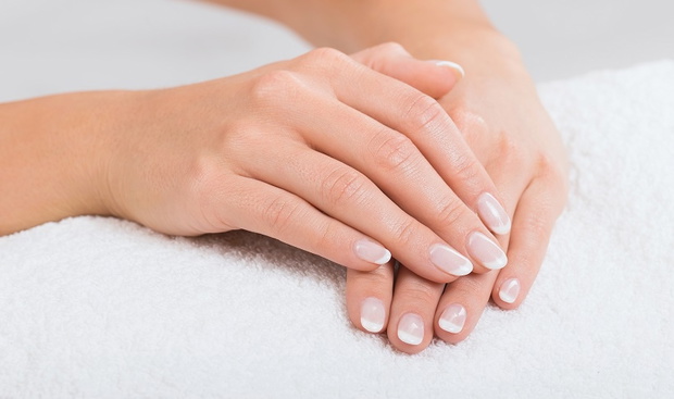 Hands on towel - Manicure
