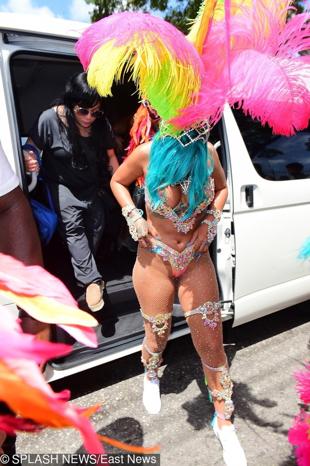 Rihanna imprezuje na Barbadosie