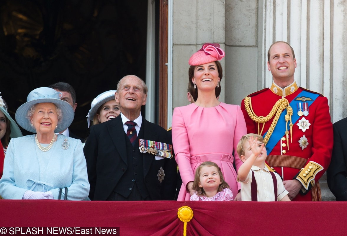 królowa Elżbieta II, Kate Middleton, książę William, rodzina królewska