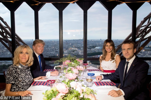 Donald Trump wraz z ?on? z wizyt? w Pary?u