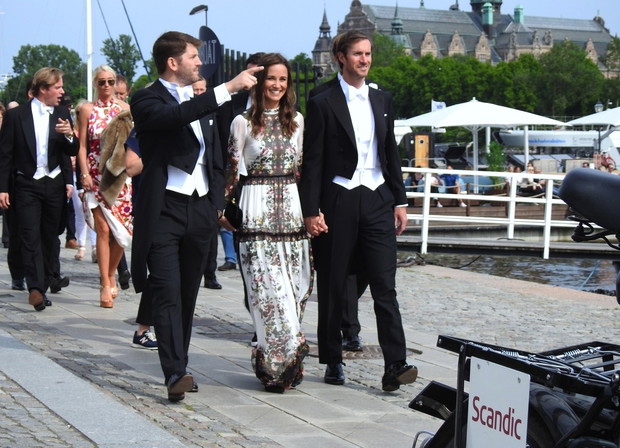 Pippa Middleton z m??em na ?lubie znajomych