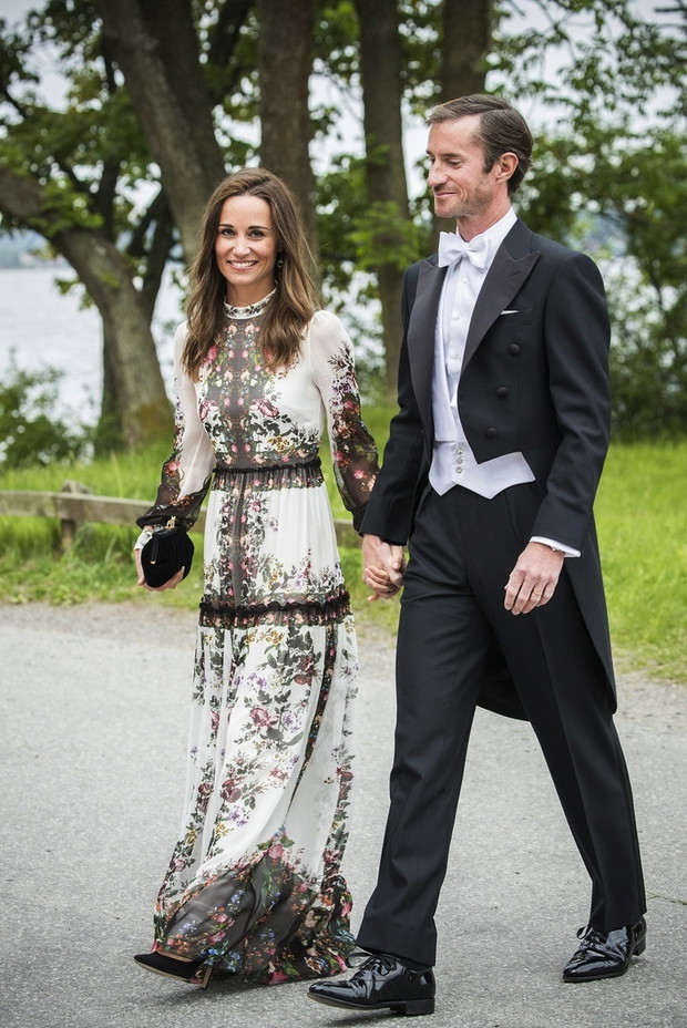 Pippa Middleton z m??em na ?lubie znajomych