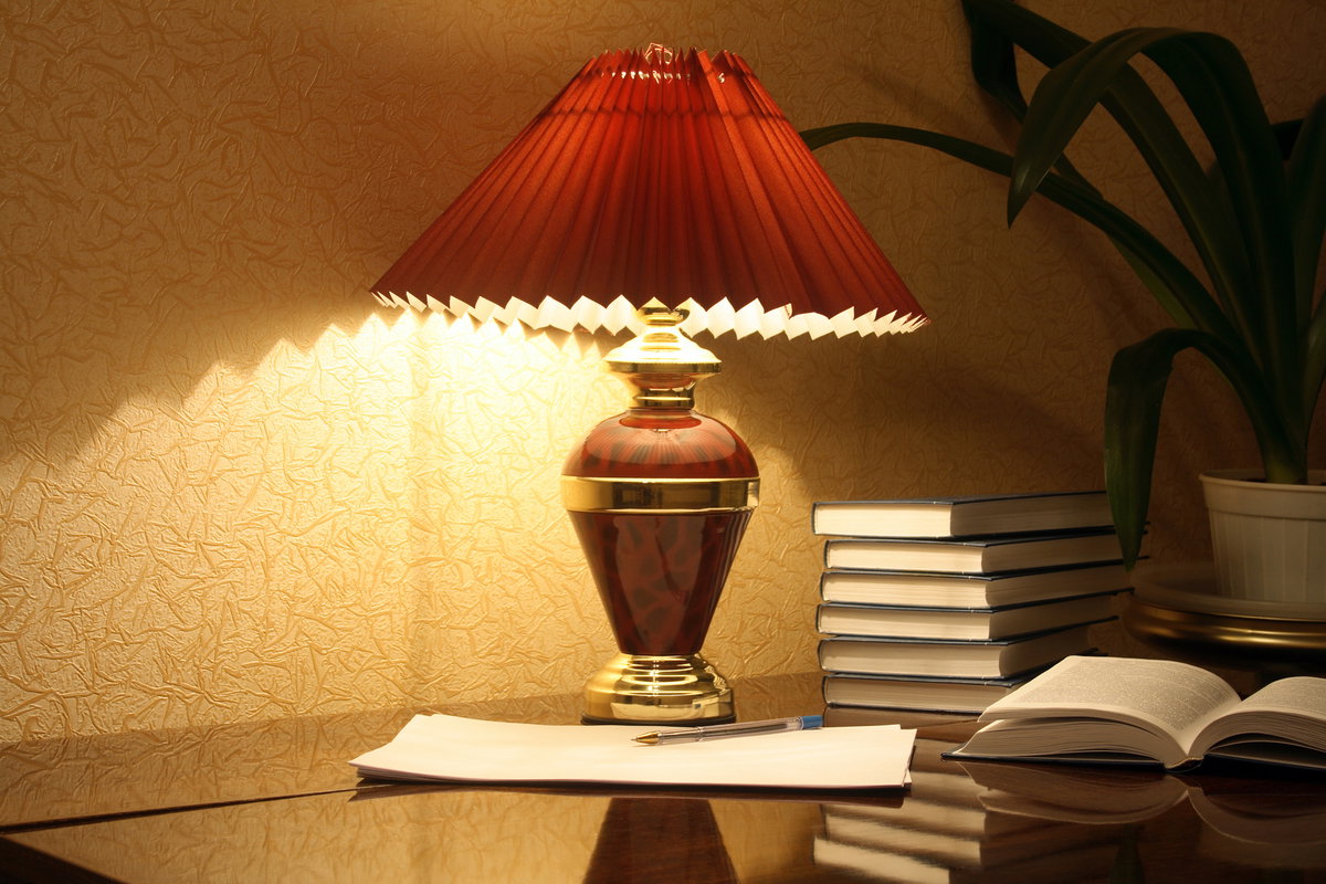 Lampa z kloszem